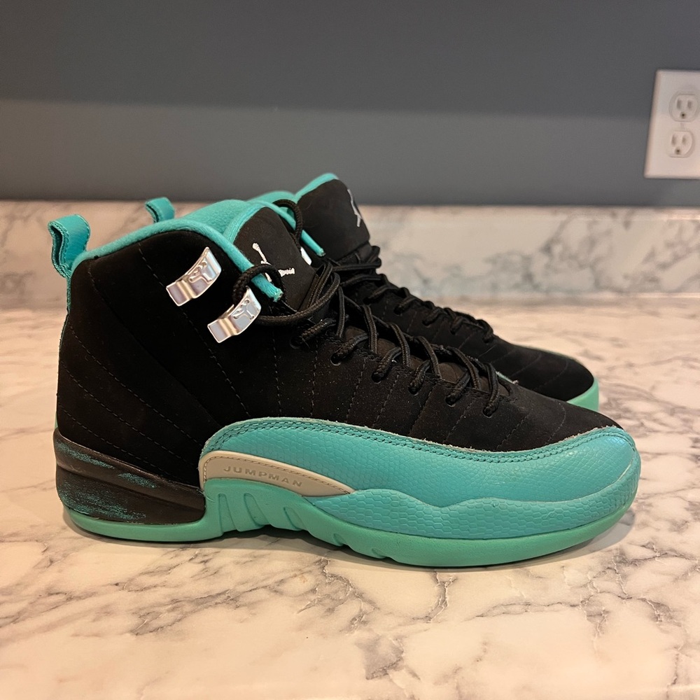 Jordan 12 Retro Hyper Jade size 4.5Y